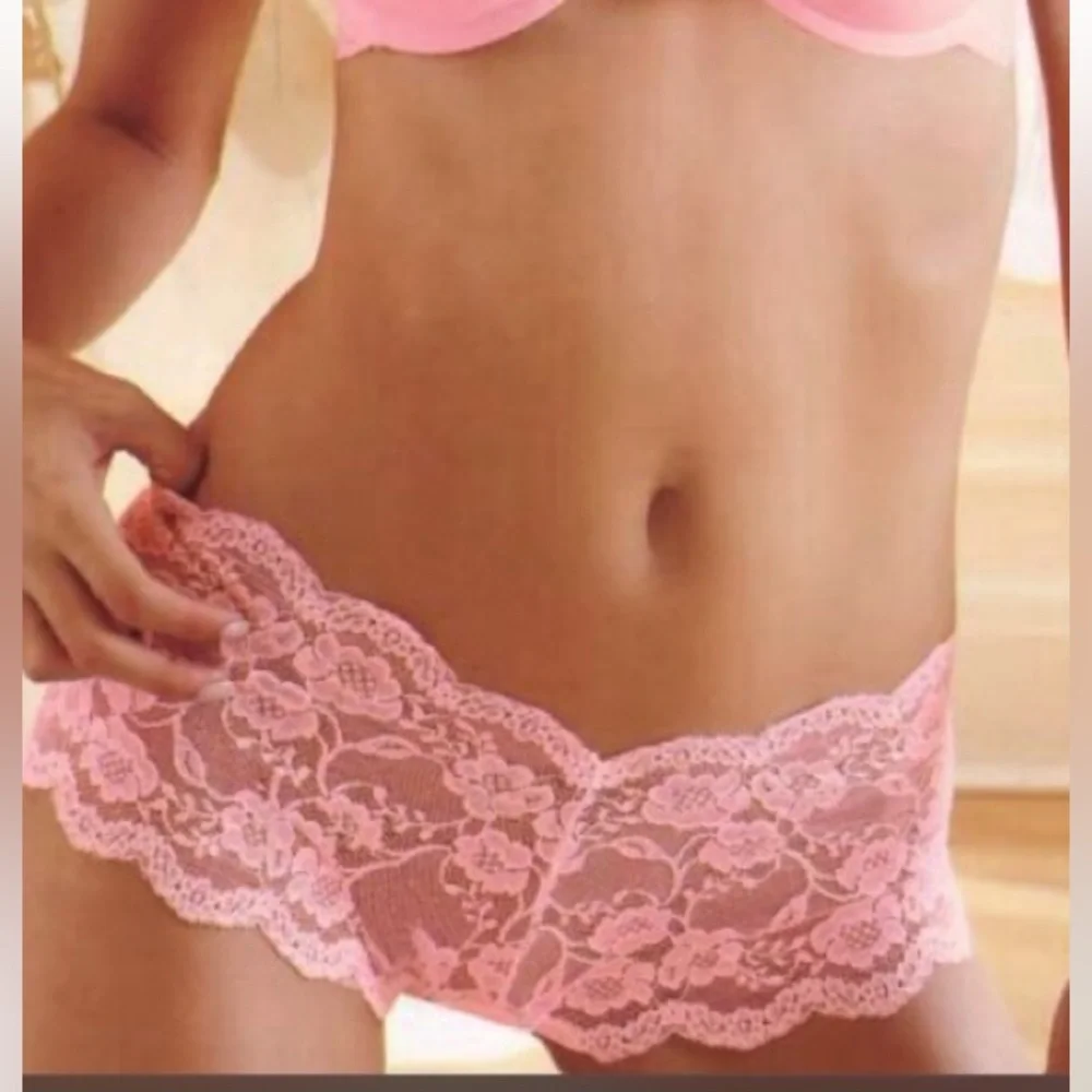 Victoria’s Secret Vintage Rose Pattern Lace‎ Tanga Panty Powder Pink size M